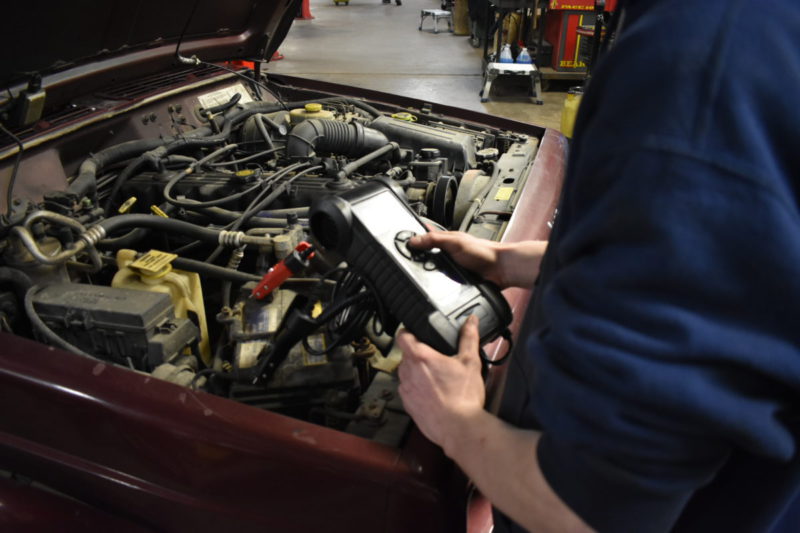 15 Tips for Writing an Effective Automotive Technician Job Posting